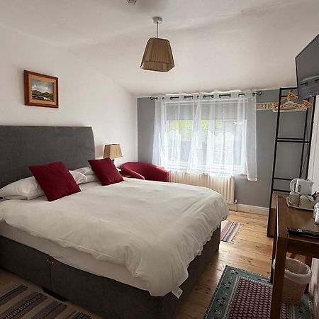 The Old Anchor B&B Anascaul מראה חיצוני תמונה